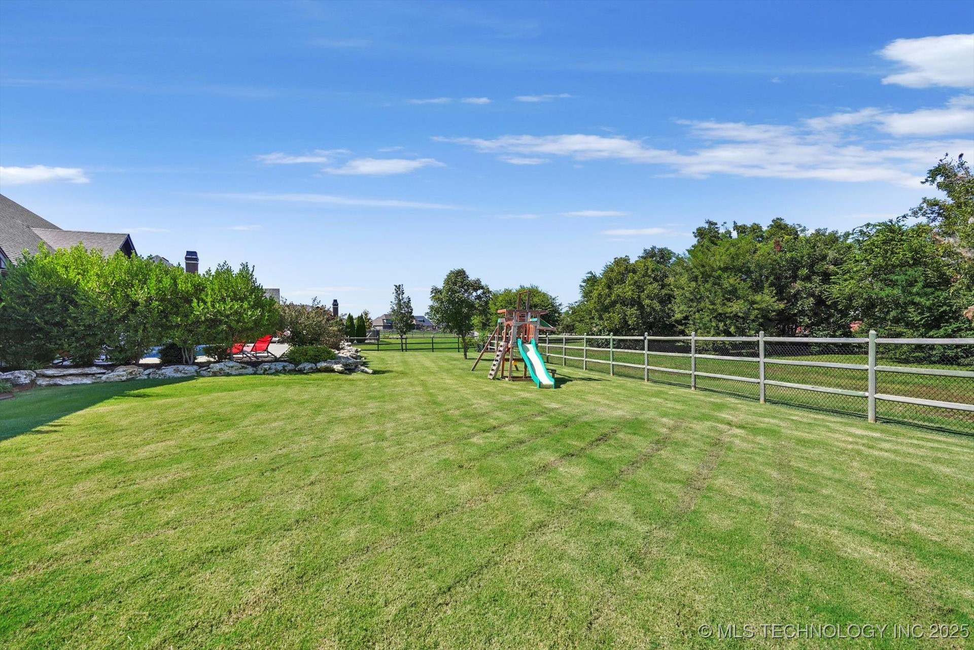 Owasso, Oklahoma, 74055, United States, 3 Bedrooms Bedrooms, ,4 BathroomsBathrooms,Residential,For Sale,1986225