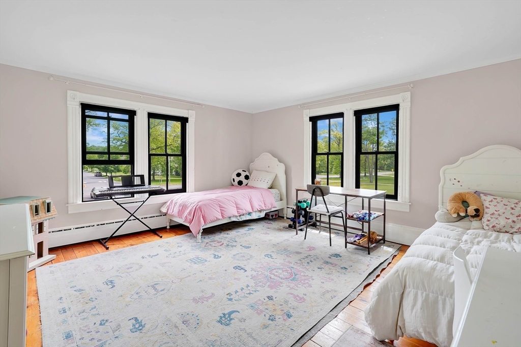 Longmeadow, Massachusetts, 01106, United States, 5 Bedrooms Bedrooms, ,2 BathroomsBathrooms,Residential,For Sale,1819173