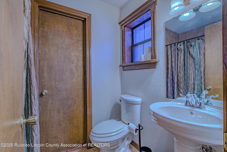 Ruidoso, New Mexico, 88345, United States, 3 Bedrooms Bedrooms, ,3 BathroomsBathrooms,Residential,For Sale,1977803