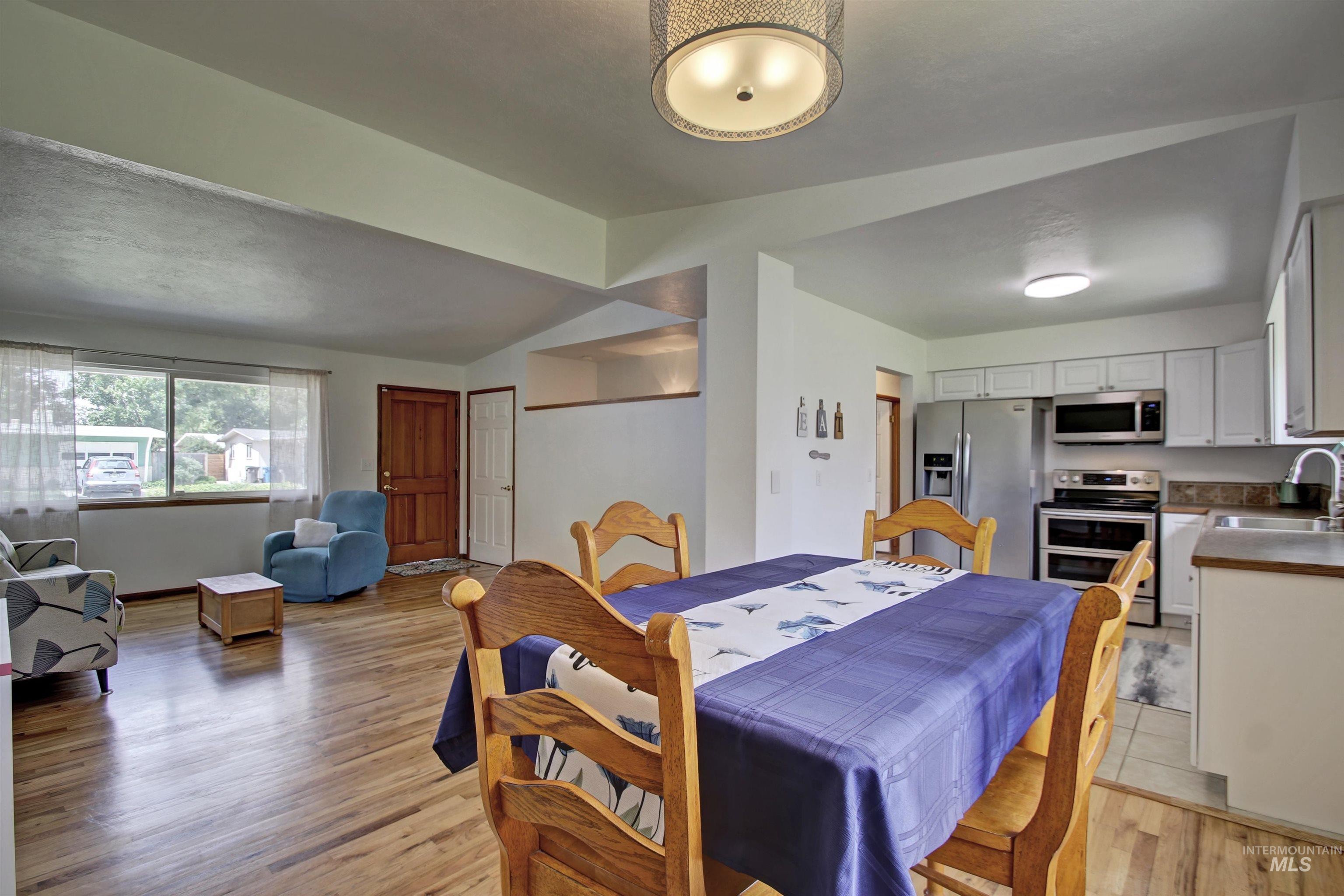 7224 Sunnybrook Drive, Boise, Idaho, 83709, United States, 5 Bedrooms Bedrooms, ,2 BathroomsBathrooms,Residential,For Sale,7224 Sunnybrook Drive,1436055