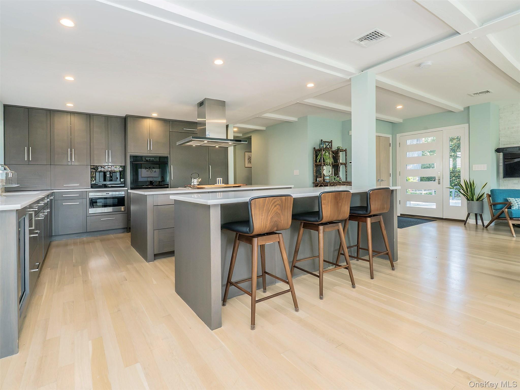  14 Highland Place, Sea Cliff, NY, 11579 - 物件實景