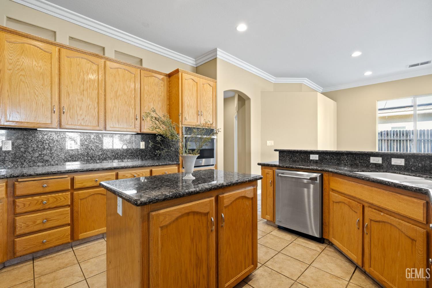 Bakersfield, California, 93312, United States, 4 Bedrooms Bedrooms, ,3 BathroomsBathrooms,Residential,For Sale,1933042