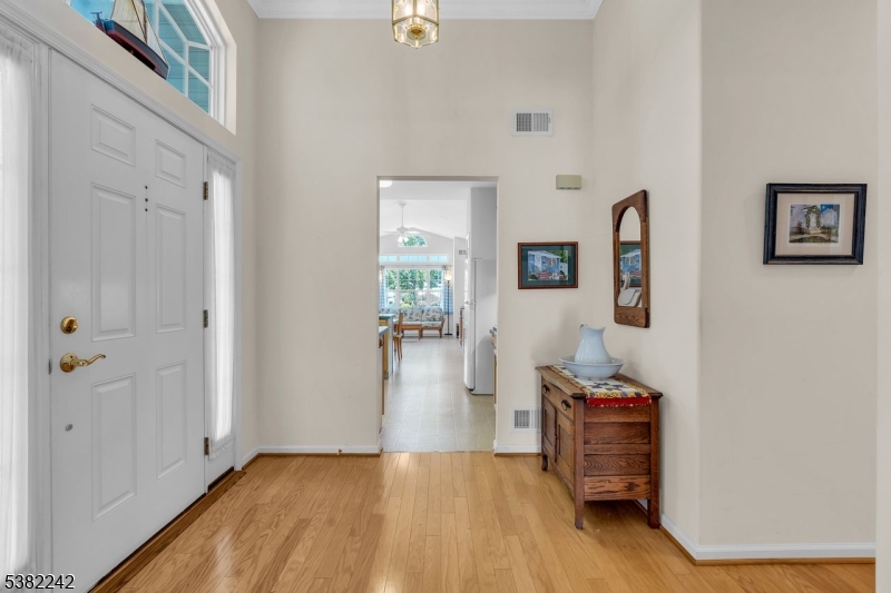 Franklin Twp., New Jersey, 08873, United States, 2 Bedrooms Bedrooms, ,2 BathroomsBathrooms,Residential,For Sale,1950059