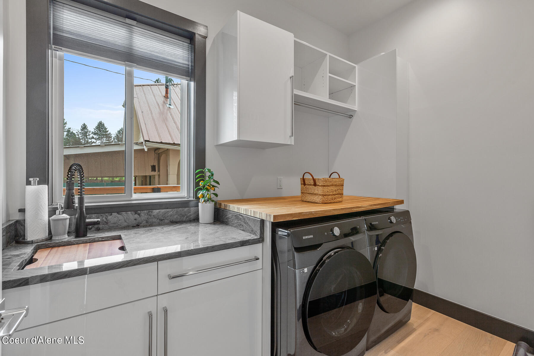 Coeur d'Alene, Idaho, 83814, United States, 4 Bedrooms Bedrooms, ,1 BathroomBathrooms,Residential,For Sale,1975946