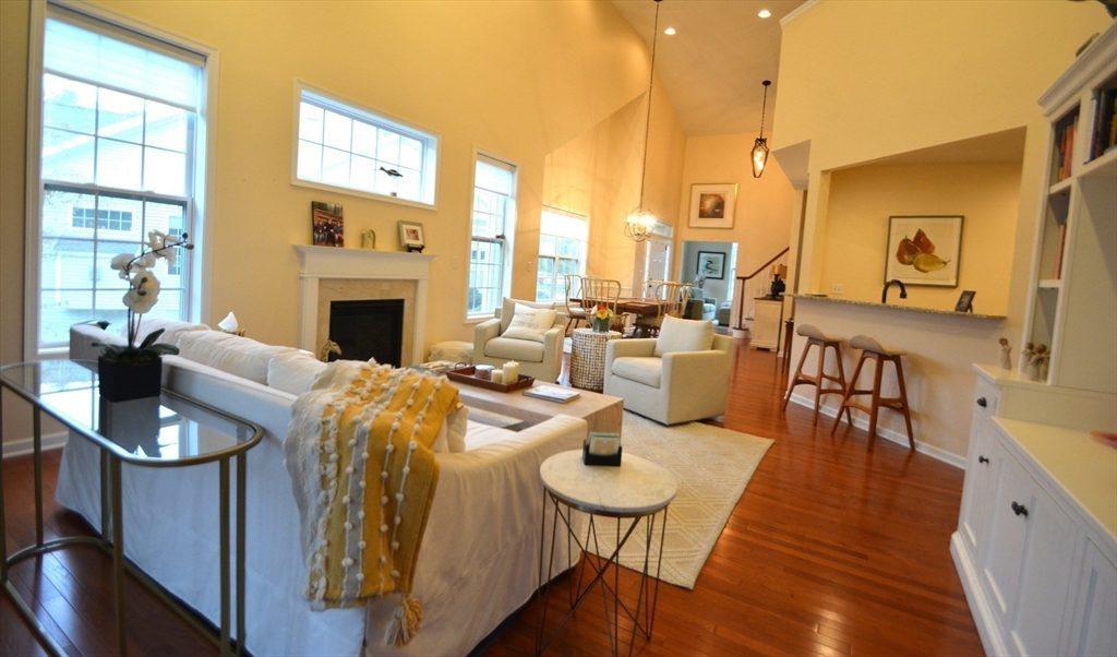 Methuen, Massachusetts, 01844, United States, 2 Bedrooms Bedrooms, ,3 BathroomsBathrooms,Residential,For Sale,1999139