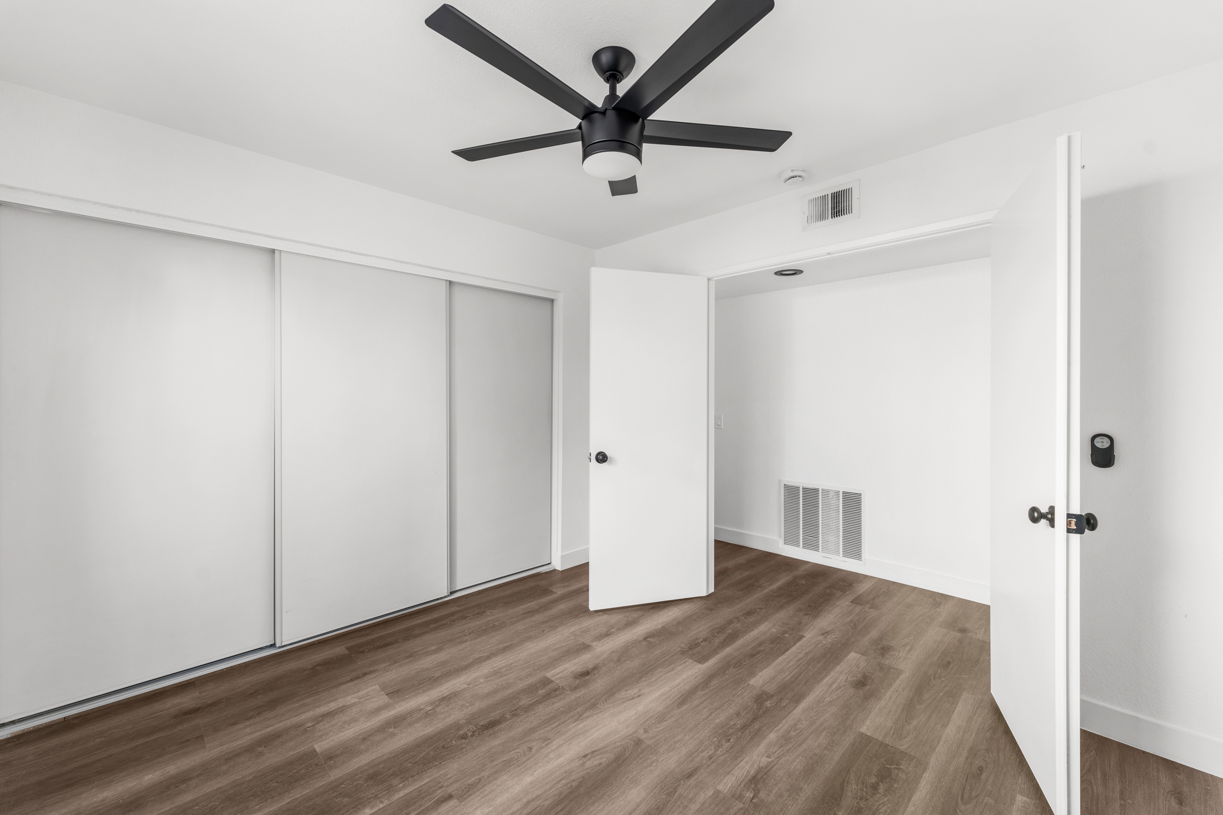 Lake Elsinore, California, 92530, United States, 4 Bedrooms Bedrooms, ,3 BathroomsBathrooms,Residential,For Sale,2005487