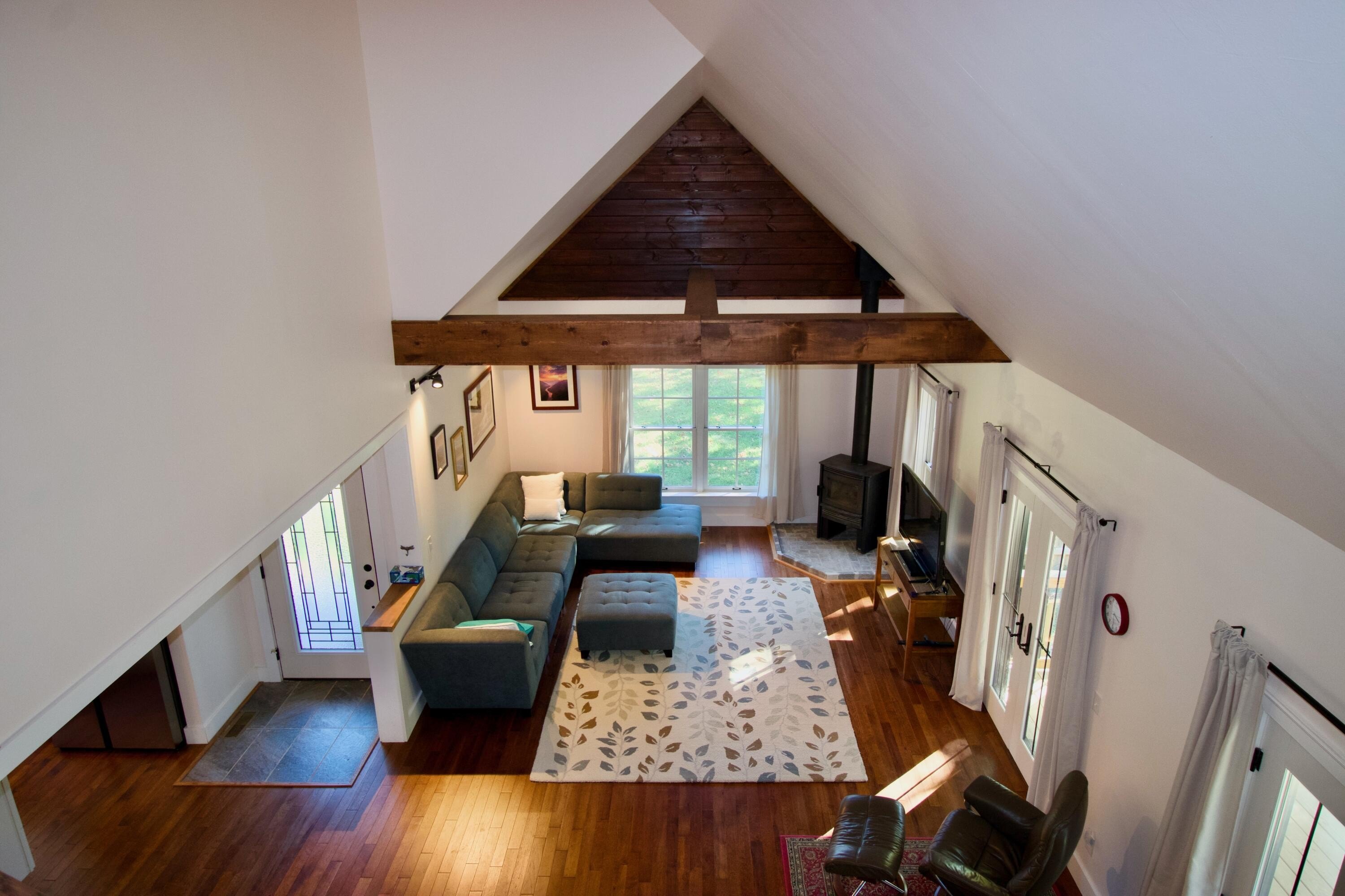 Hinton, West Virginia, 25951, United States, 3 Bedrooms Bedrooms, ,3 BathroomsBathrooms,Residential,For Sale,1770646