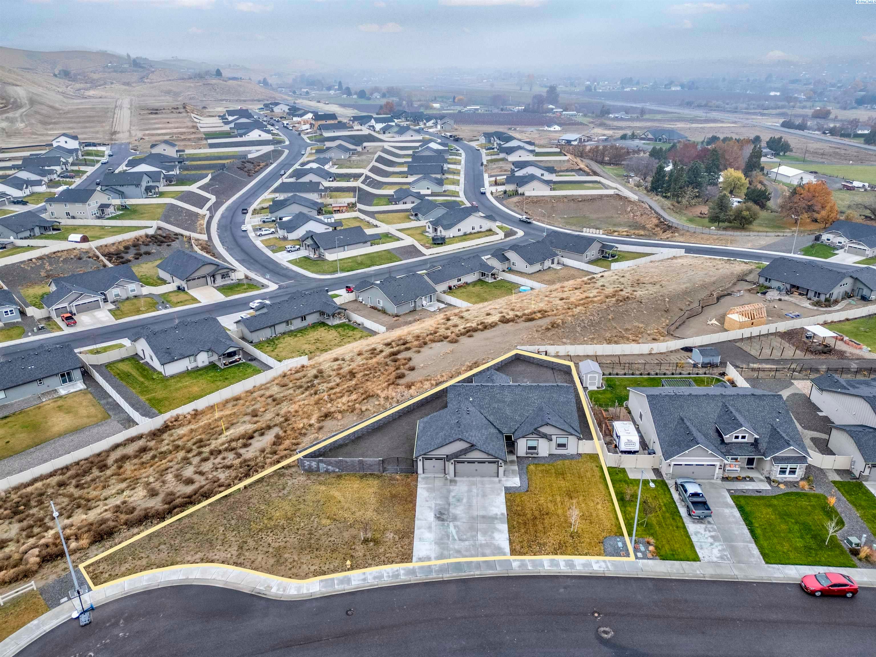 Prosser, Washington, 99350, United States, 3 Bedrooms Bedrooms, ,3 BathroomsBathrooms,Residential,For Sale,1994291