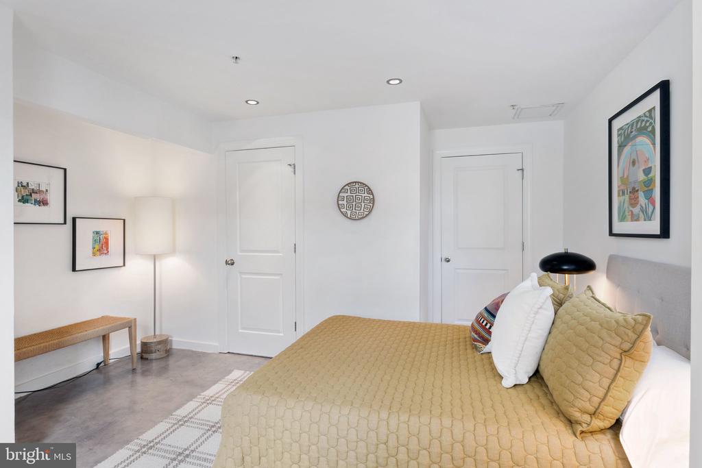 Washington, District of Columbia, 20010, United States, 2 Bedrooms Bedrooms, ,2 BathroomsBathrooms,Residential,For Sale,1943394