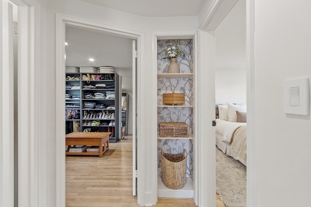 Peabody, Massachusetts, 01960, United States, 4 Bedrooms Bedrooms, ,1 BathroomBathrooms,Residential,For Sale,1990293