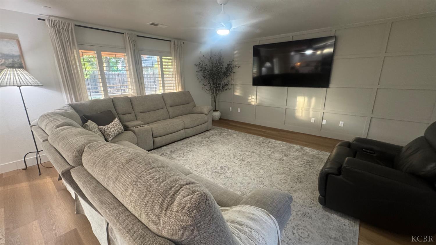 Hanford, California, 93230, United States, 6 Bedrooms Bedrooms, ,3 BathroomsBathrooms,Residential,For Sale,2029630
