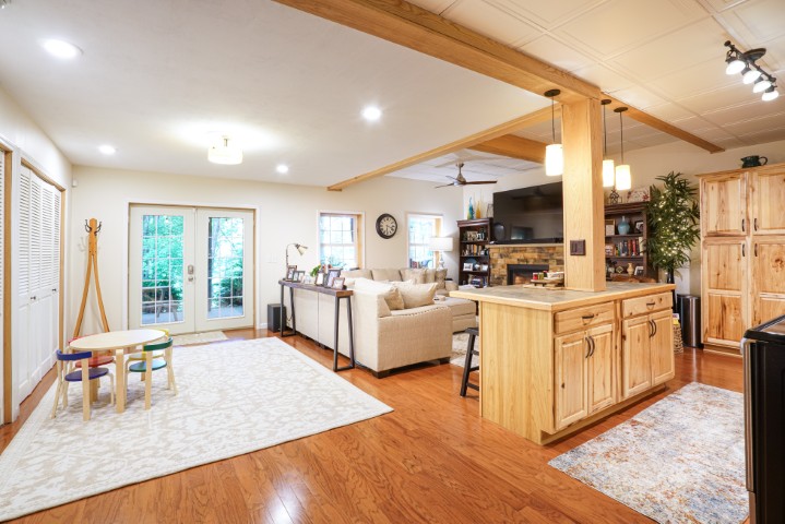 Horner, West Virginia, 26732, United States, 4 Bedrooms Bedrooms, ,4 BathroomsBathrooms,Residential,For Sale,1955004