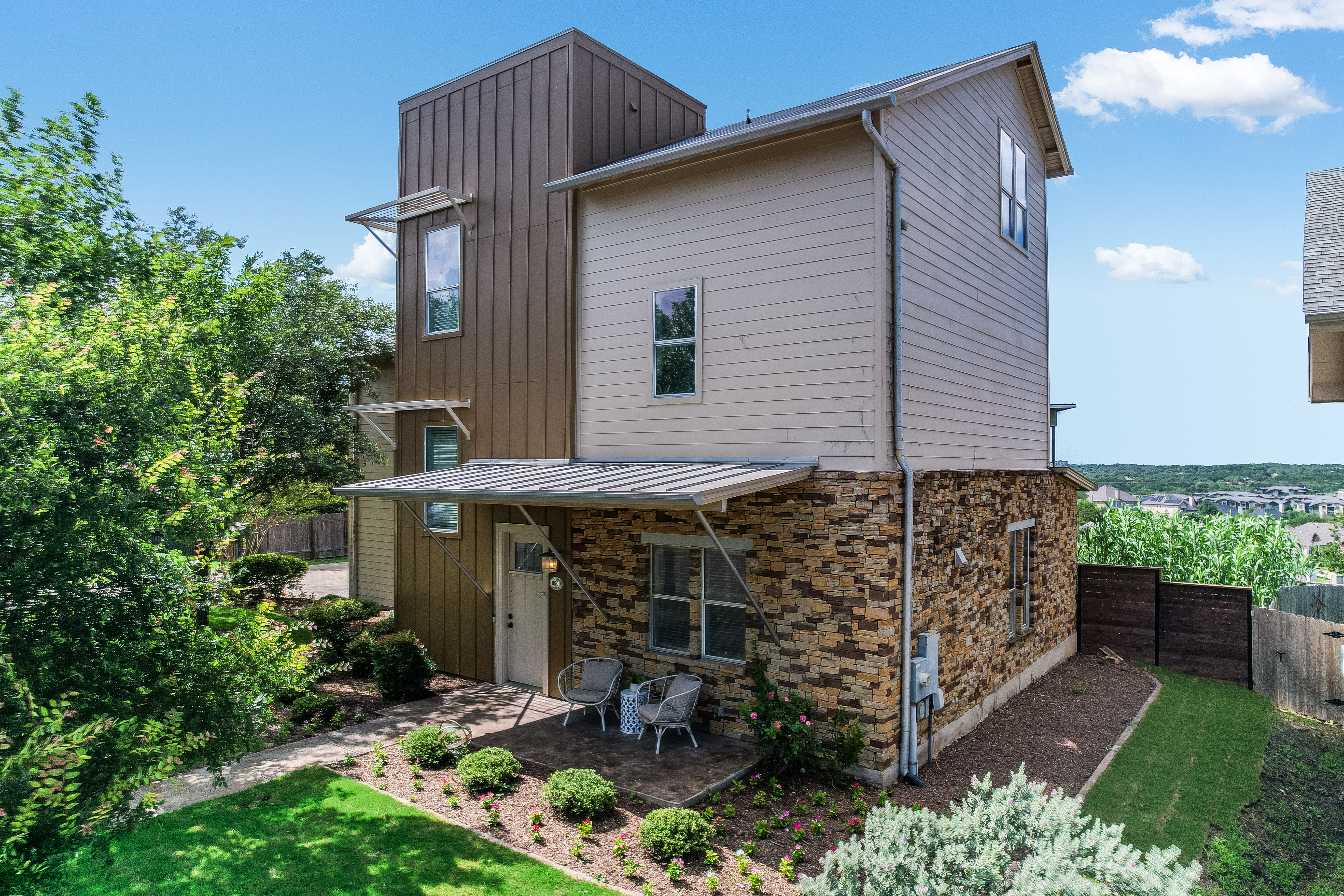  8500 Red Willow Drive Unit A , Austin, TX 78736 - 物件實景