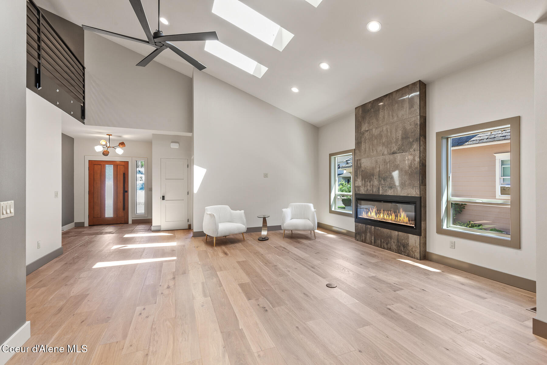 Coeur d'Alene, Idaho, 83814, United States, 5 Bedrooms Bedrooms, ,5 BathroomsBathrooms,Residential,For Sale,1981804