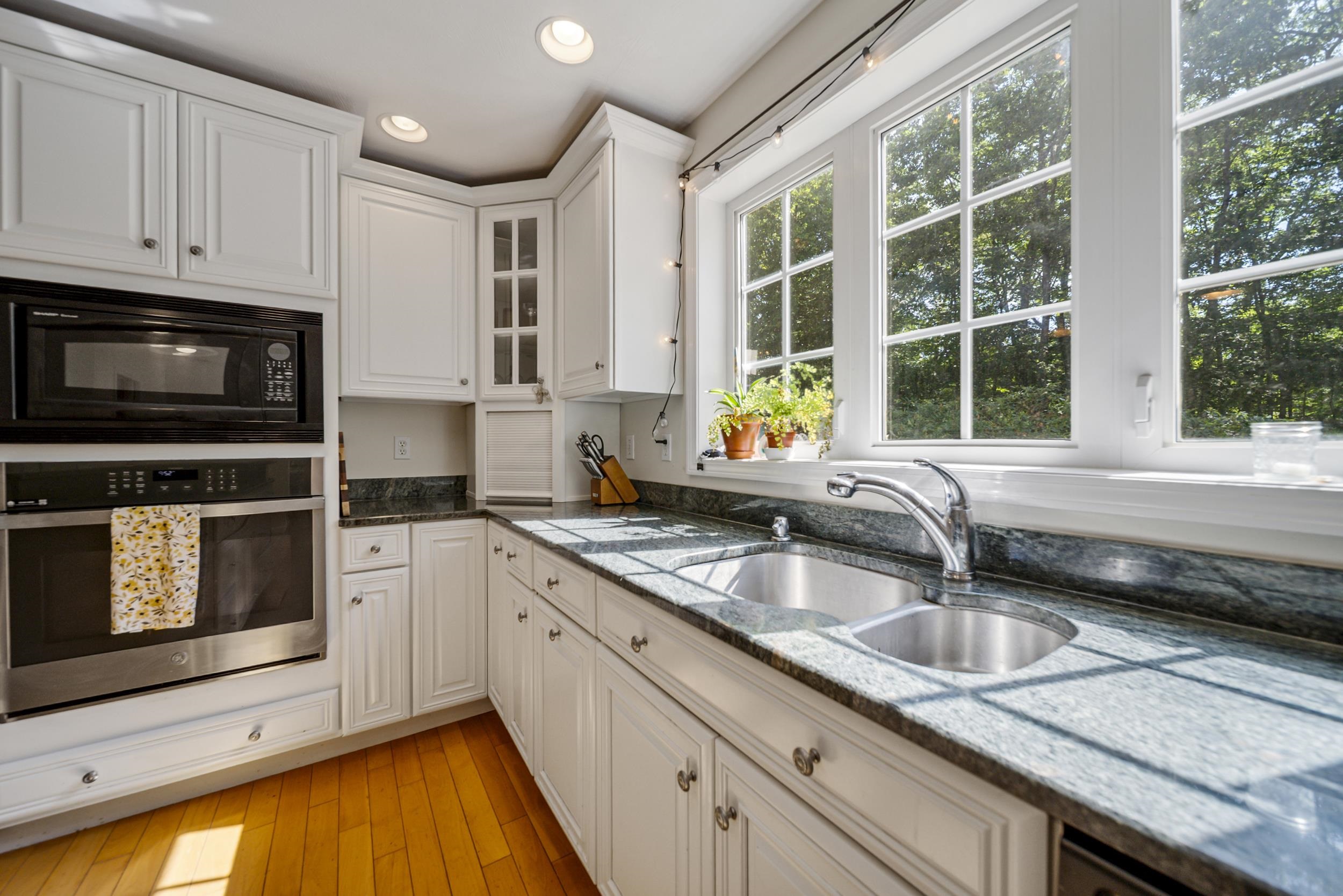 Goffstown, New Hampshire, 03045, United States, 4 Bedrooms Bedrooms, ,2 BathroomsBathrooms,Residential,For Sale,1873843