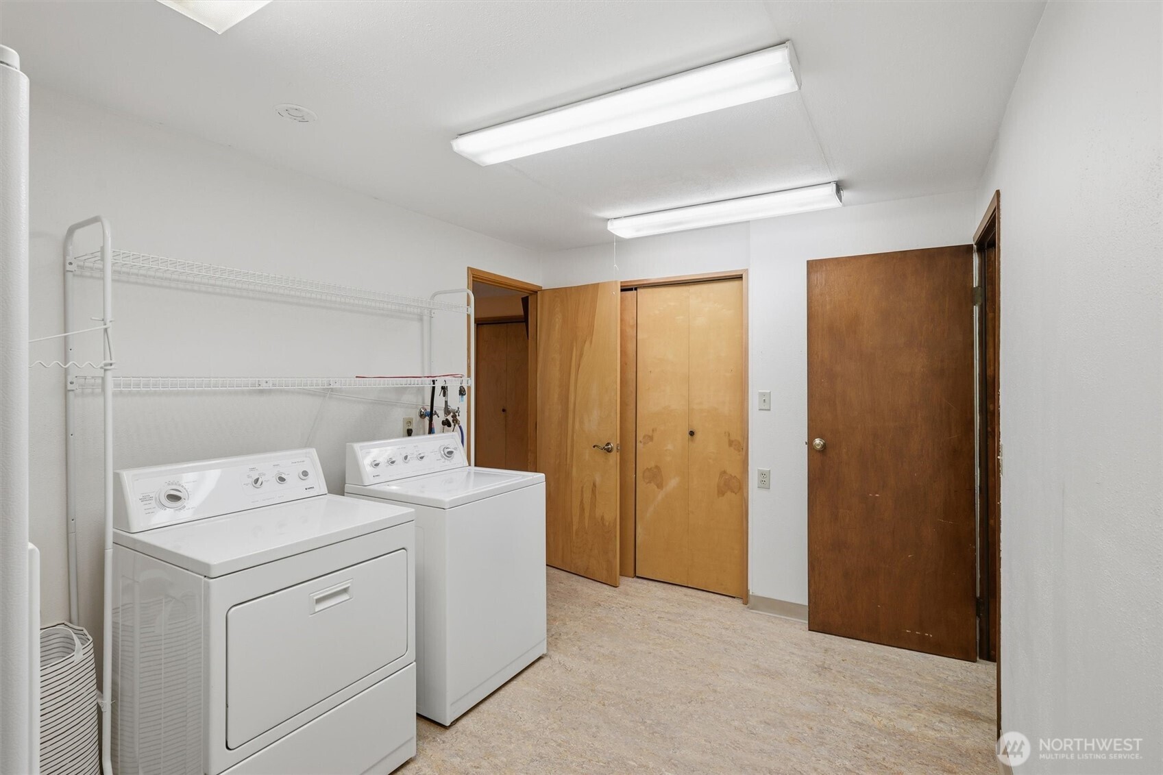 Auburn, Washington, 98002, United States, 3 Bedrooms Bedrooms, ,2 BathroomsBathrooms,Residential,For Sale,1994239