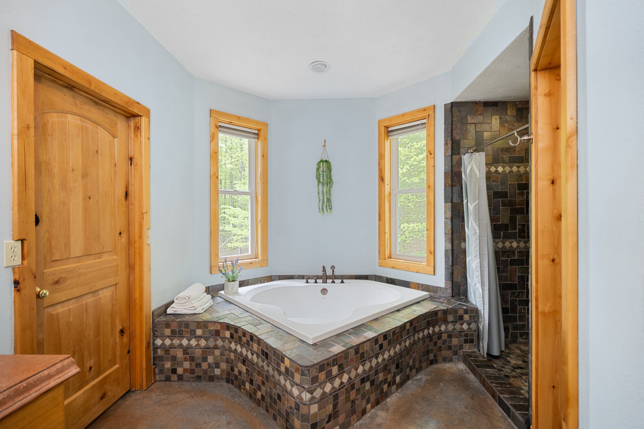 Bellaire, Michigan, 49615, United States, 5 Bedrooms Bedrooms, ,4 BathroomsBathrooms,Residential,For Sale,1826987