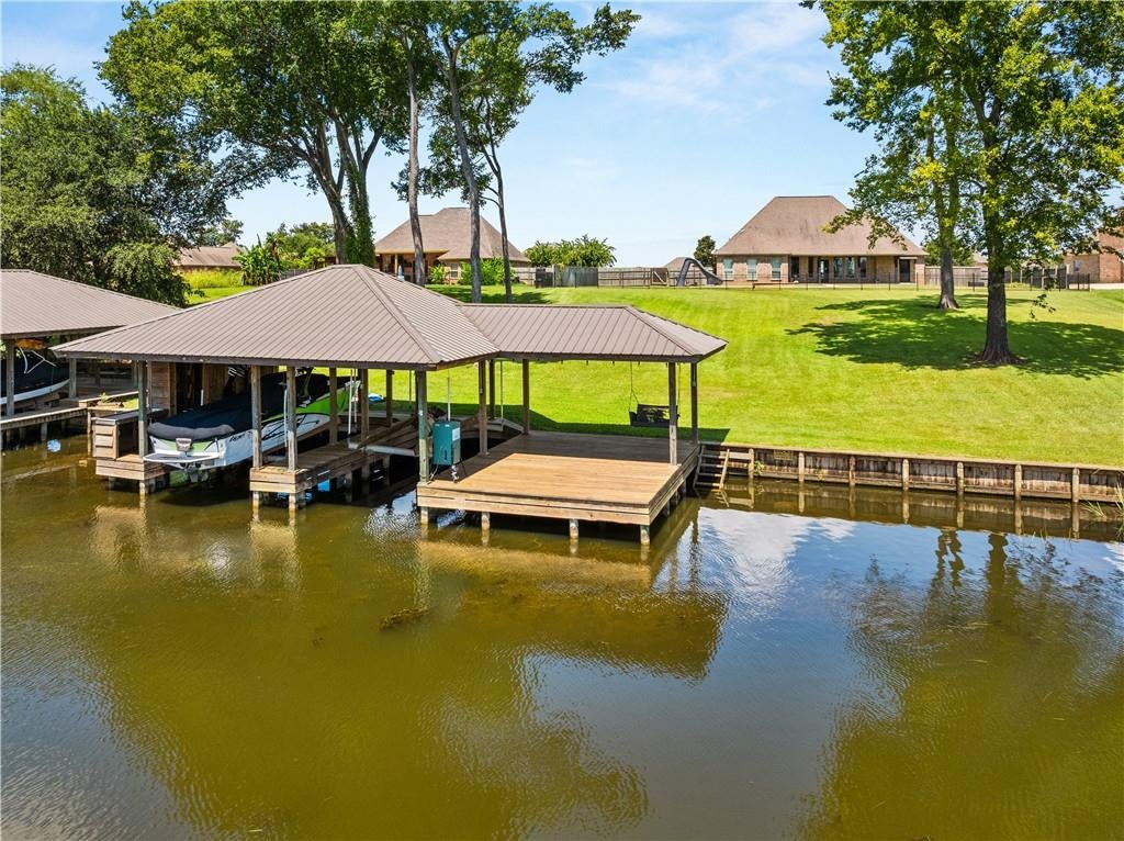 Natchitoches, Louisiana, 71457, United States, 4 Bedrooms Bedrooms, ,3 BathroomsBathrooms,Residential,For Sale,1974090