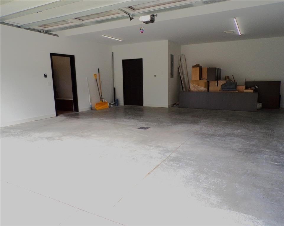 Alexandria, Minnesota, 56308, United States, 4 Bedrooms Bedrooms, ,2 BathroomsBathrooms,Residential,For Sale,2019044