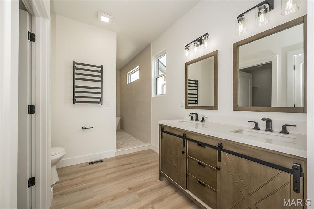 Troy, Missouri, 63379, United States, 4 Bedrooms Bedrooms, ,4 BathroomsBathrooms,Residential,For Sale,1913425