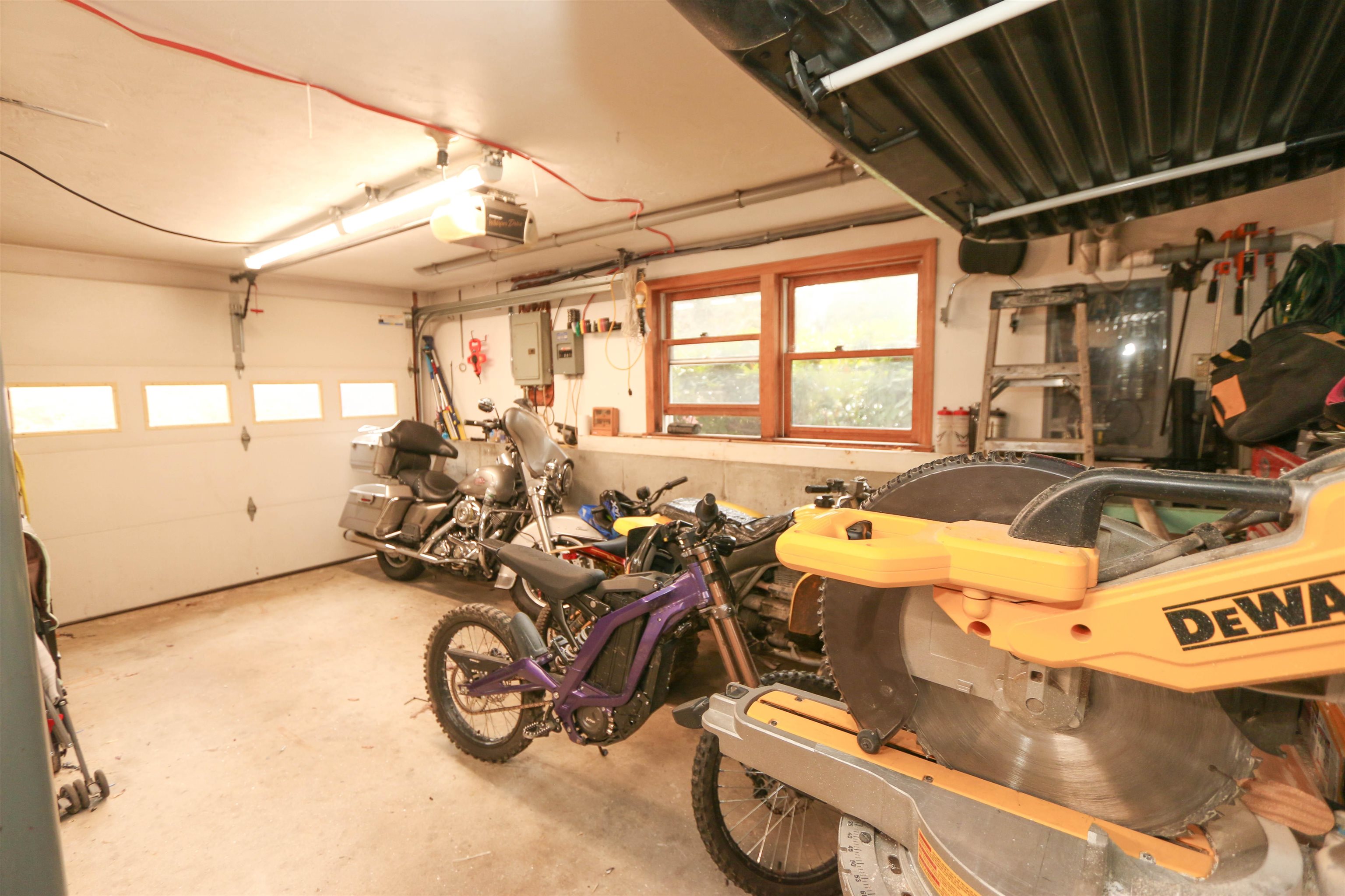 Merrimac, Massachusetts, 01860, United States, 3 Bedrooms Bedrooms, ,3 BathroomsBathrooms,Residential,For Sale,1985648