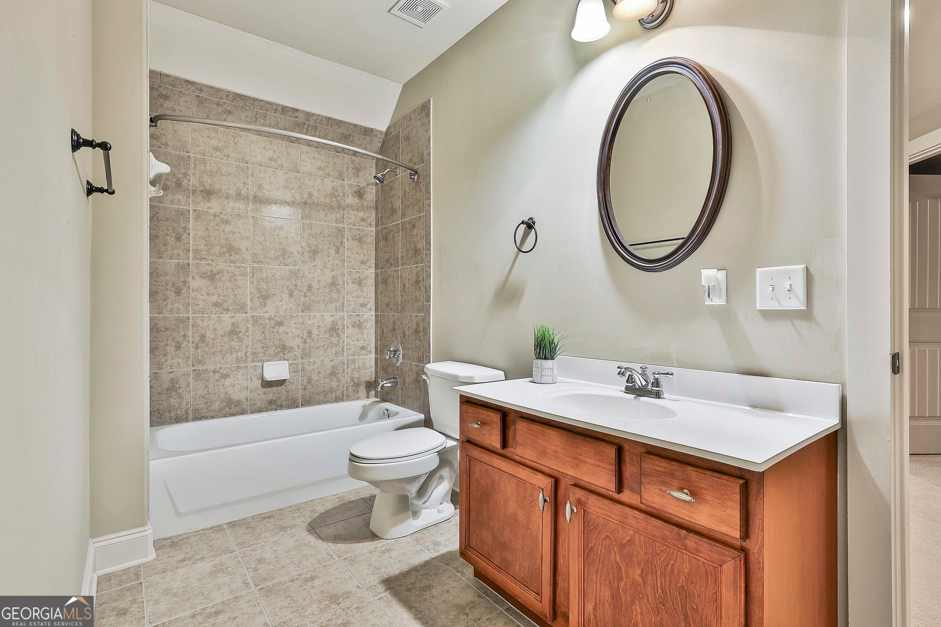 Douglasville, Georgia, 30135, United States, 5 Bedrooms Bedrooms, ,4 BathroomsBathrooms,Residential,For Sale,1999896