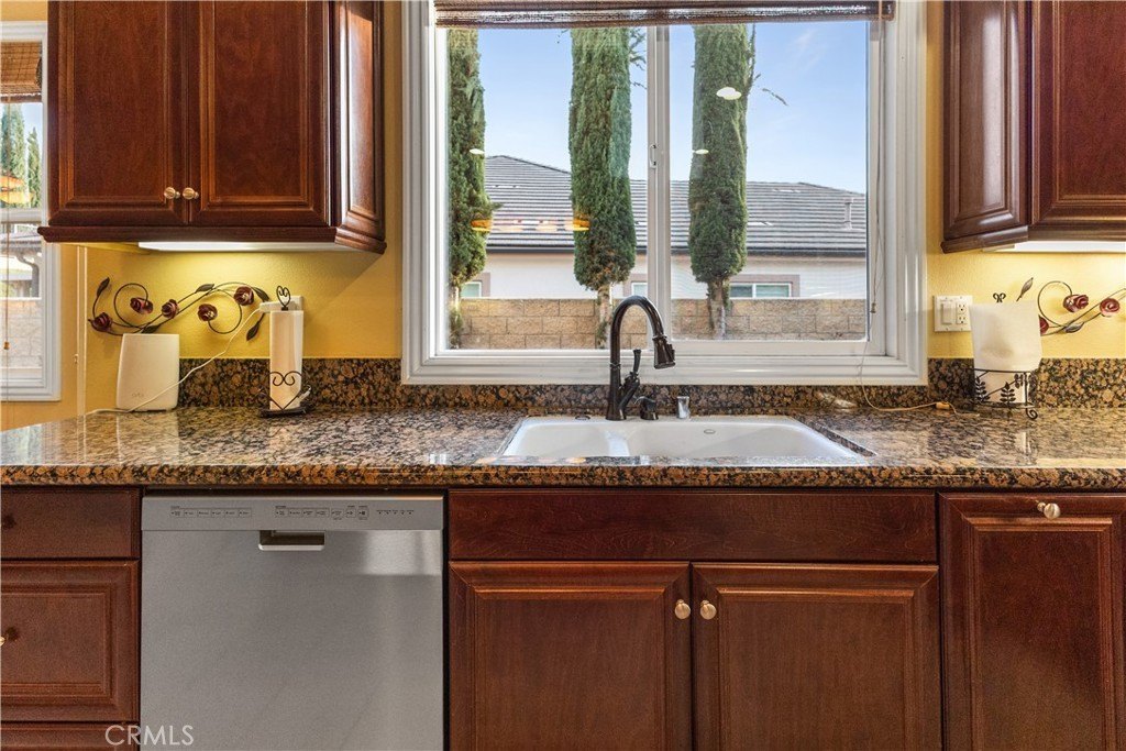 Highland, California, 92346, United States, 5 Bedrooms Bedrooms, ,5 BathroomsBathrooms,Residential,For Sale,1982875