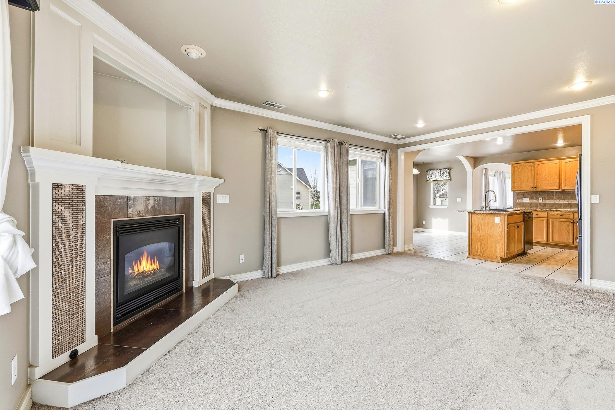 Pasco, Washington, 99301, United States, 3 Bedrooms Bedrooms, ,3 BathroomsBathrooms,Residential,For Sale,1998490