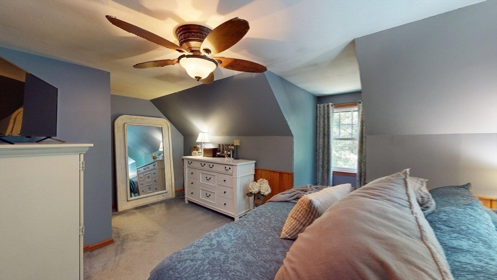 Franklin, Massachusetts, 02038, United States, 3 Bedrooms Bedrooms, ,2 BathroomsBathrooms,Residential,For Sale,1976390