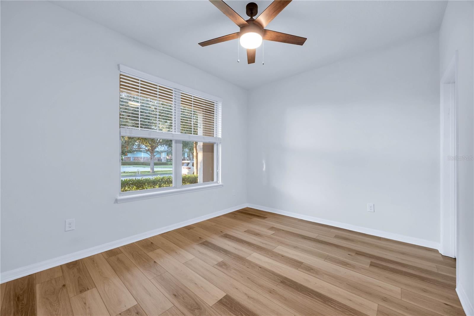 WINTER GARDEN, Florida, 34787, United States, 4 Bedrooms Bedrooms, ,3 BathroomsBathrooms,Residential,For Sale,1993845