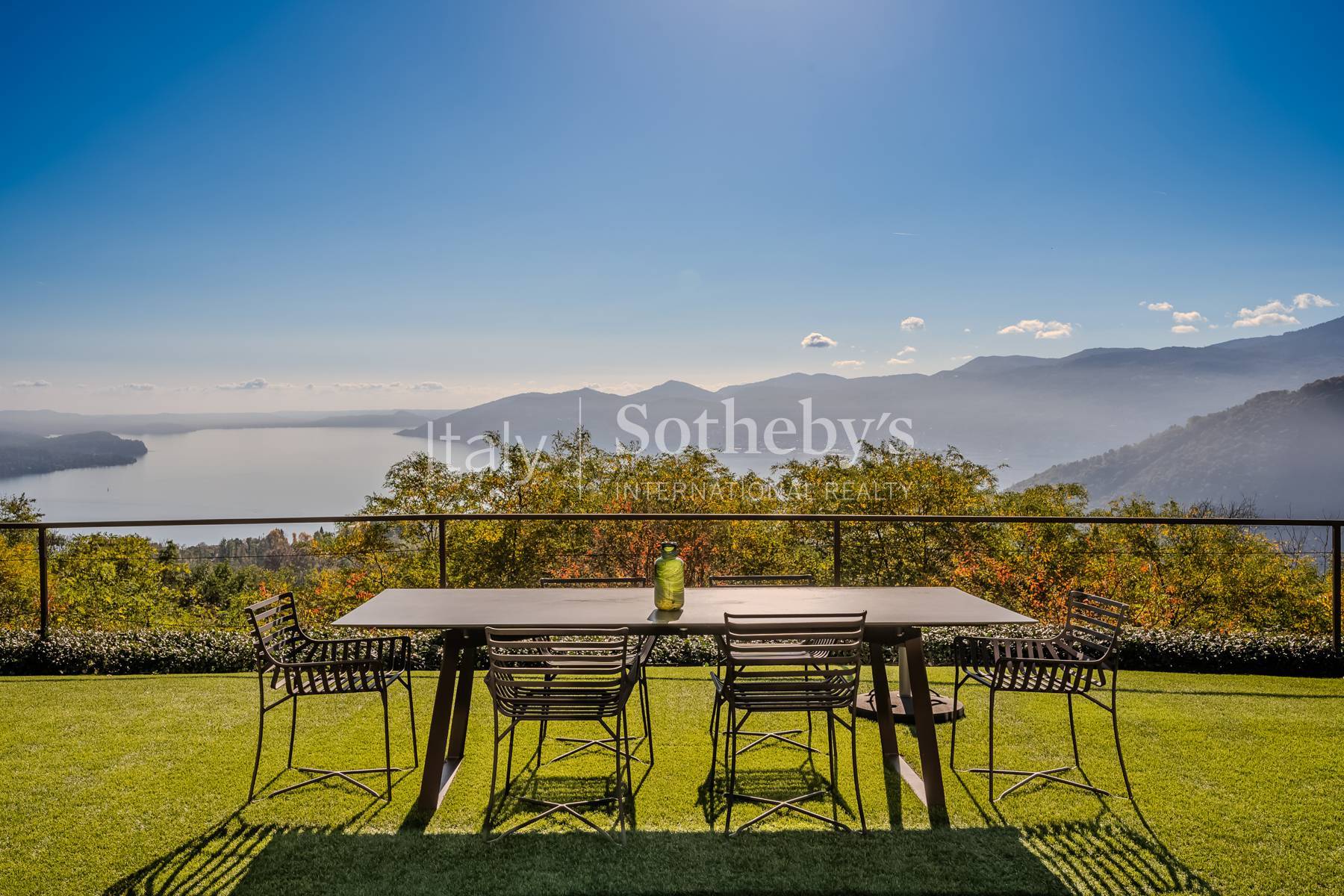  Exclusive modern villa with panoramic lake views and spa - 物件實景