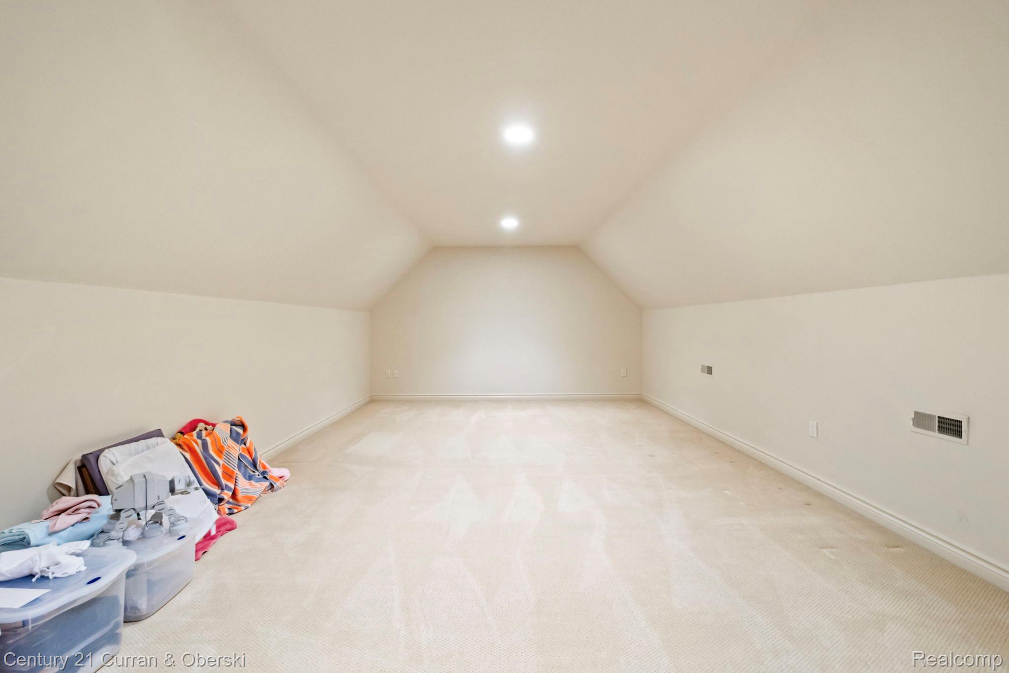 Northville, Michigan, 48168, United States, 5 Bedrooms Bedrooms, ,6 BathroomsBathrooms,Residential,For Sale,2023704