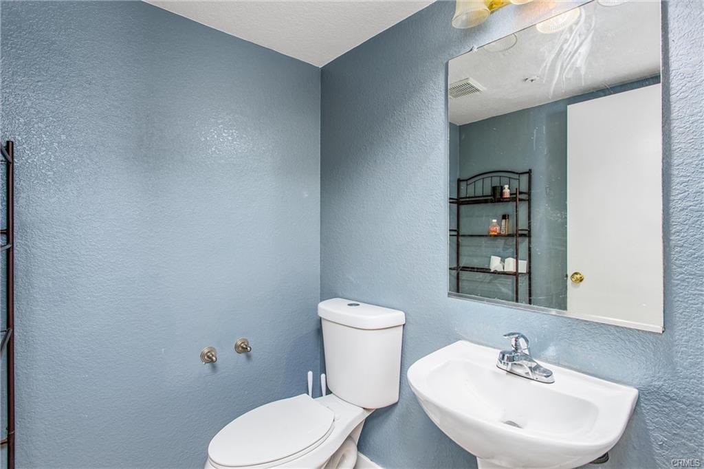 Fontana, California, 92337, United States, 5 Bedrooms Bedrooms, ,3 BathroomsBathrooms,Residential,For Sale,1921892