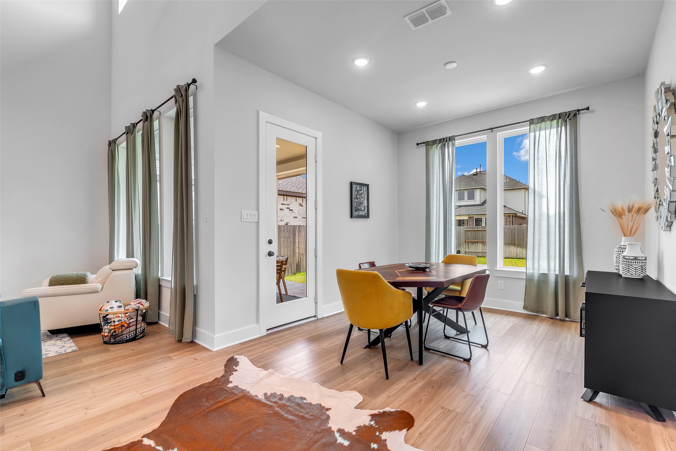 Tomball, Texas, 77375, United States, 4 Bedrooms Bedrooms, ,3 BathroomsBathrooms,Residential,For Sale,1950218