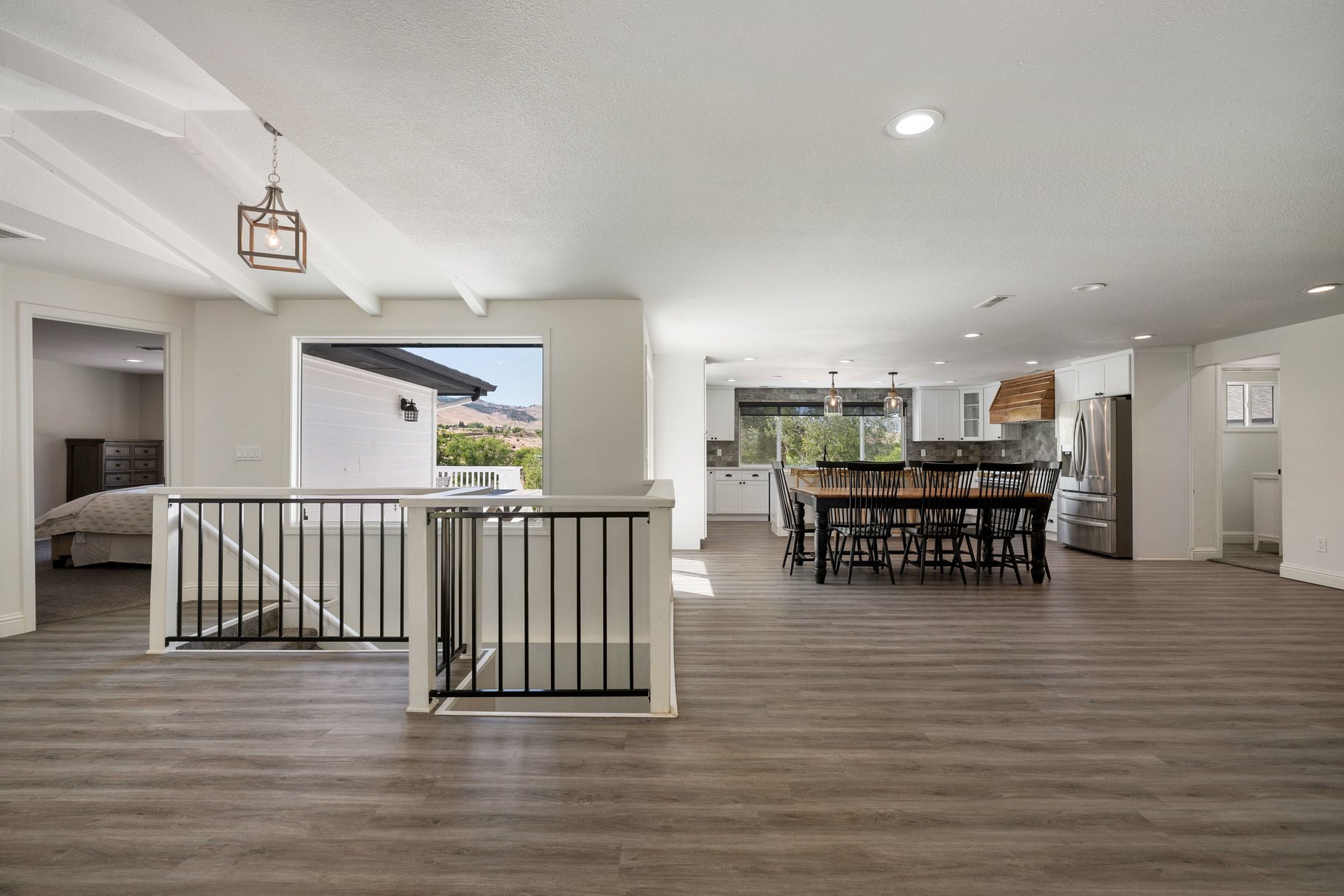  3855 Fairview Road - 物件實景