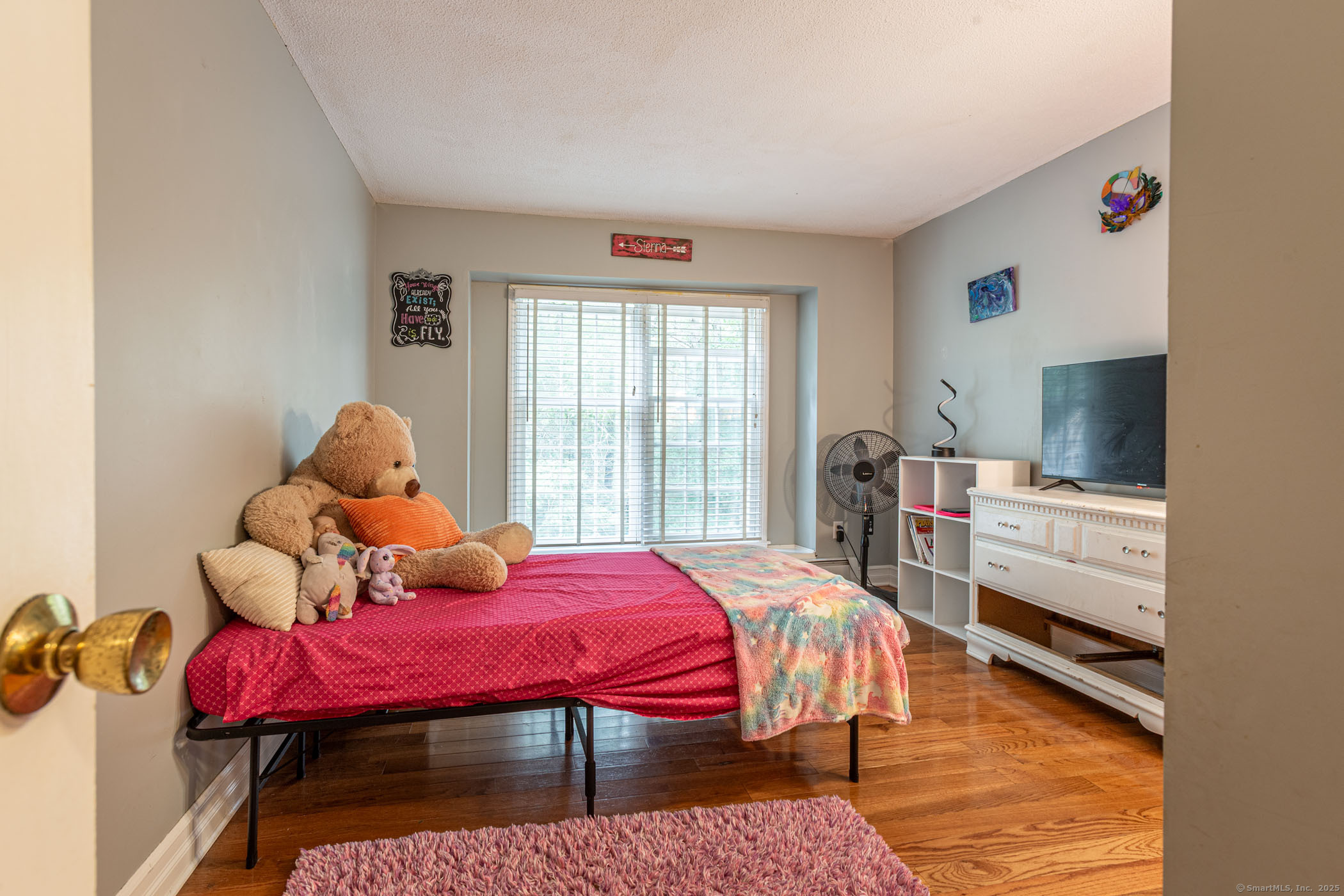 Willington, Connecticut, 06279, United States, 4 Bedrooms Bedrooms, ,3 BathroomsBathrooms,Residential,For Sale,1939057