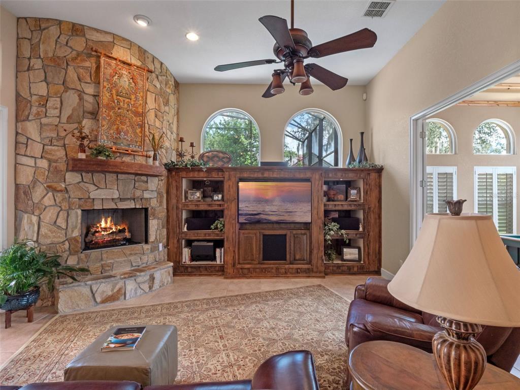 Orlando, Florida, 32836, United States, 4 Bedrooms Bedrooms, ,4 BathroomsBathrooms,Residential,For Sale,1901354