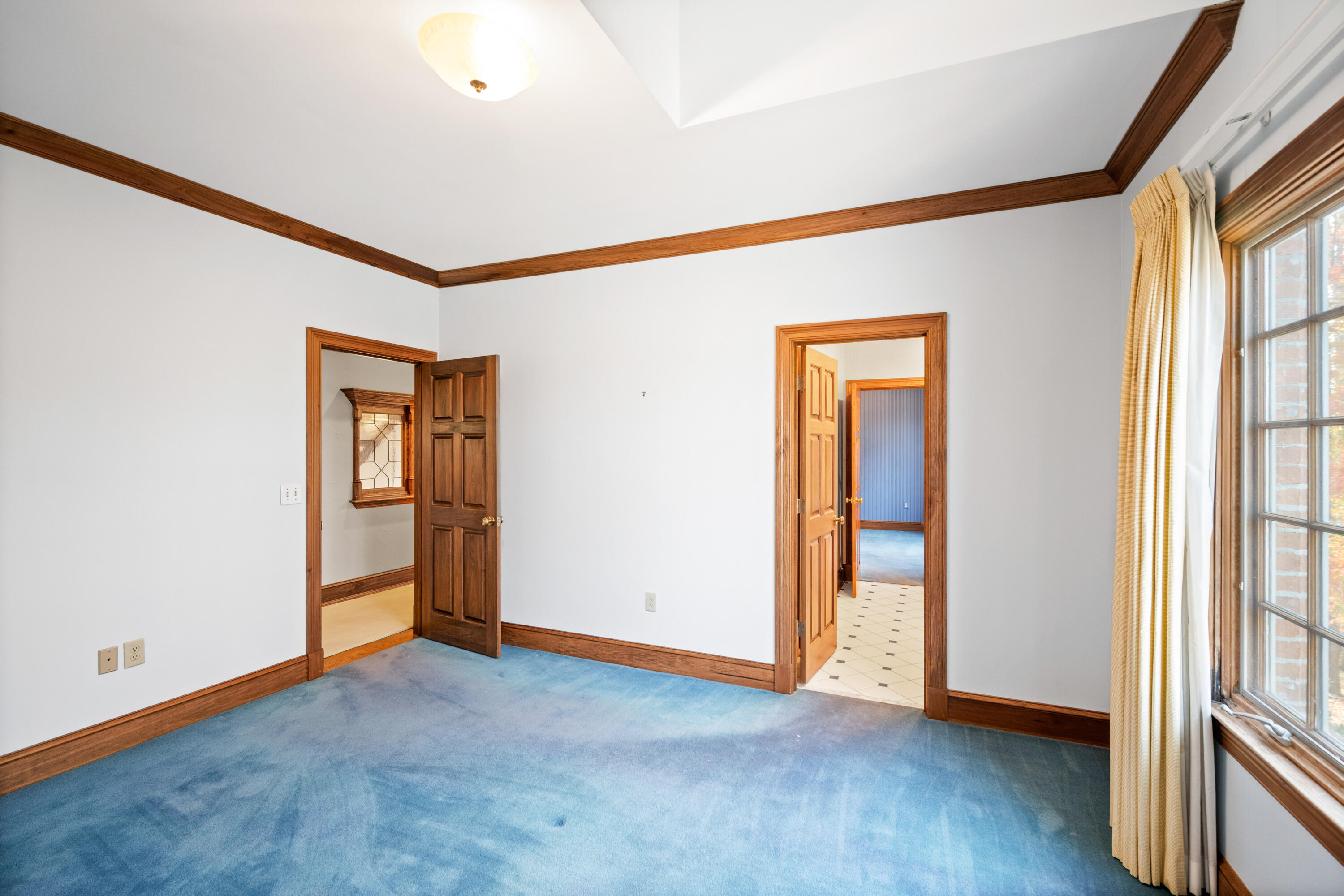 Union, Kentucky, 41091, United States, 6 Bedrooms Bedrooms, ,7 BathroomsBathrooms,Residential,For Sale,1997730