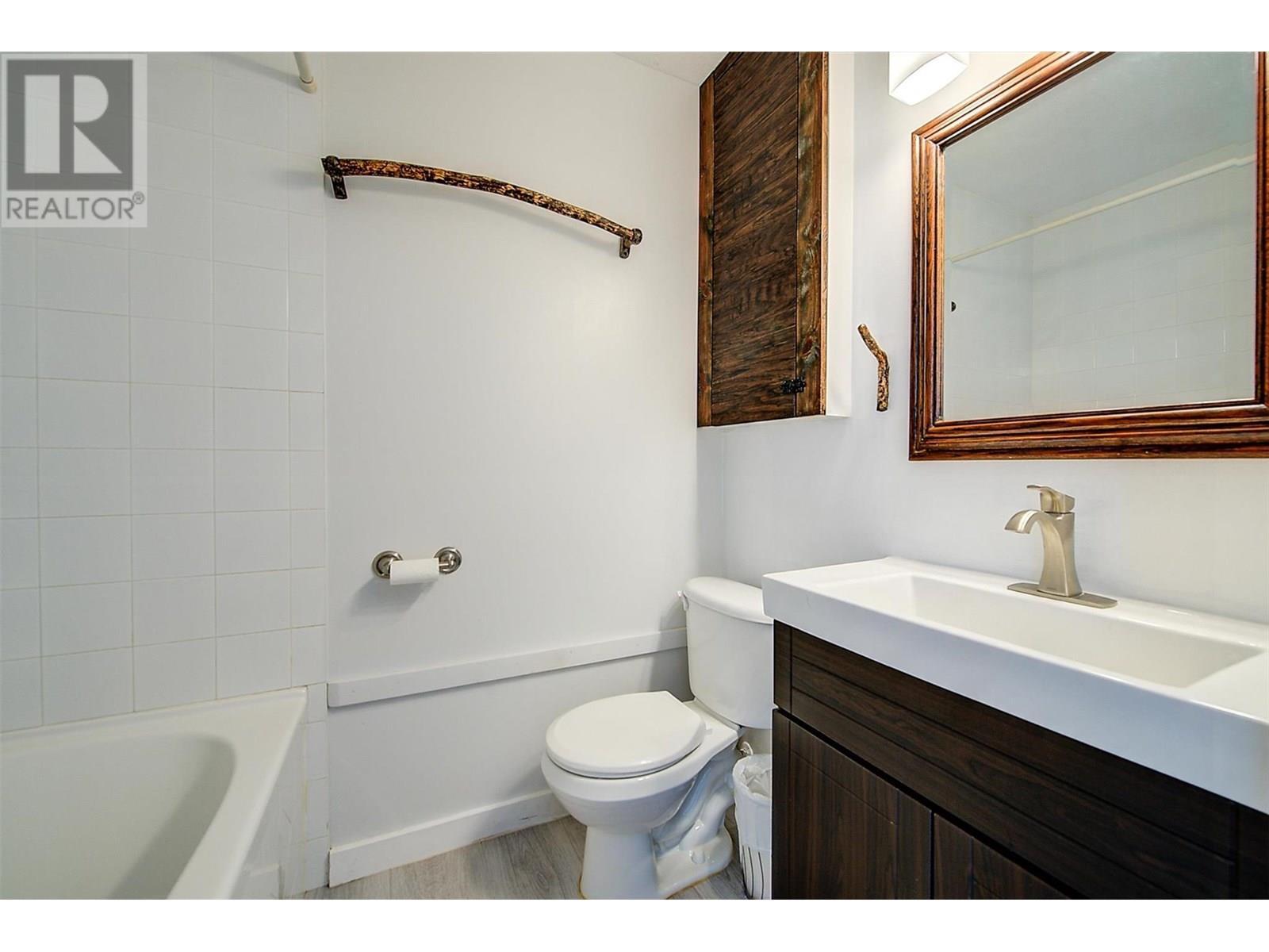 WEST KELOWNA, British Columbia, V1Z 3K5, CA, 2 Bedrooms Bedrooms, ,1 BathroomBathrooms,Residential,For Sale,1913142