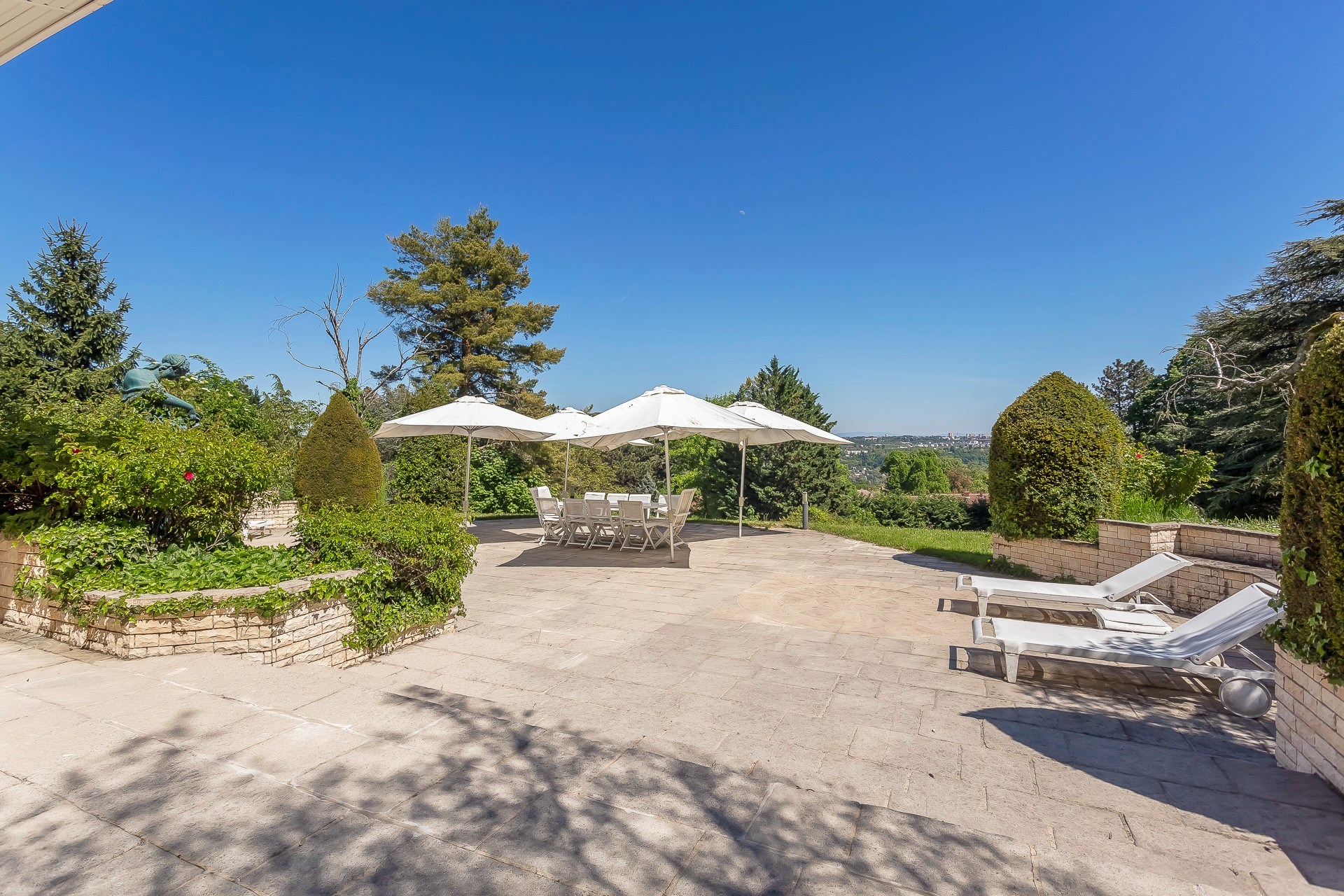  Set within an impressive and peaceful historic landscaped park of approximately… - 物件實景