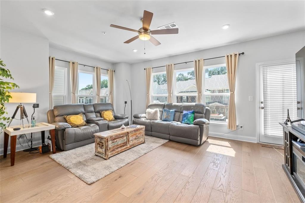 Woodstock, Georgia, 30189, United States, 3 Bedrooms Bedrooms, ,4 BathroomsBathrooms,Residential,For Sale,1848649