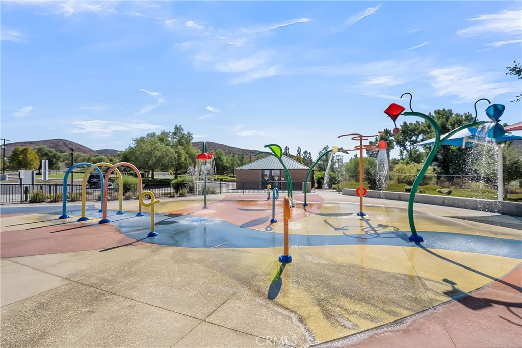 Lake Elsinore, California, 92532, United States, 4 Bedrooms Bedrooms, ,3 BathroomsBathrooms,Residential,For Sale,1955180