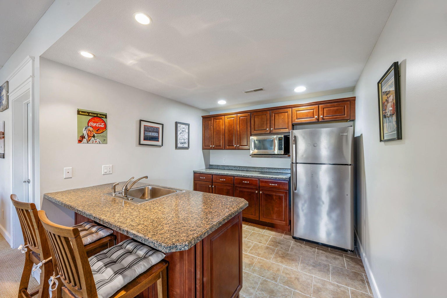 Canadian Lakes, Michigan, 49346, United States, 5 Bedrooms Bedrooms, ,6 BathroomsBathrooms,Residential,For Sale,1981298