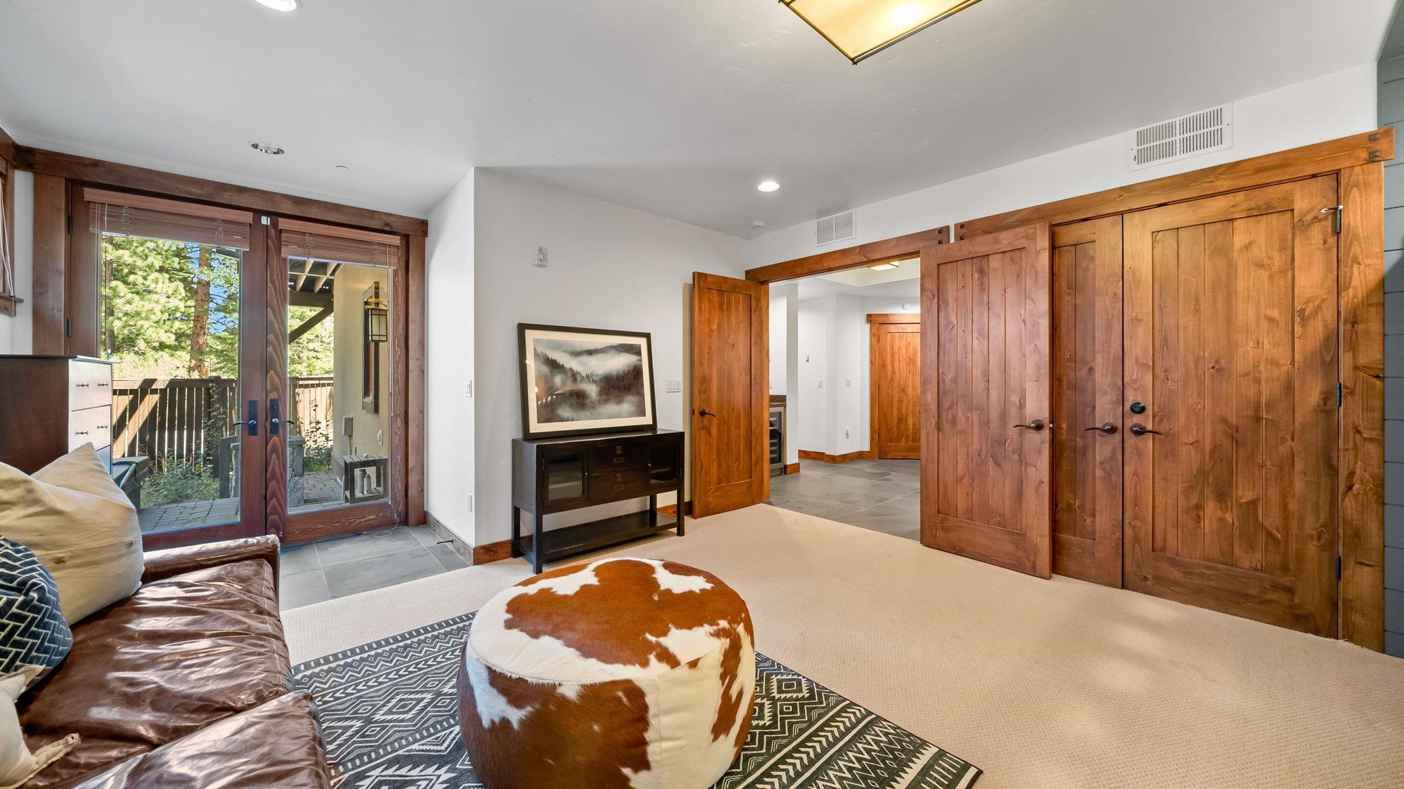 Truckee, California, 96161, United States, 4 Bedrooms Bedrooms, ,4 BathroomsBathrooms,Residential,For Sale,1999029