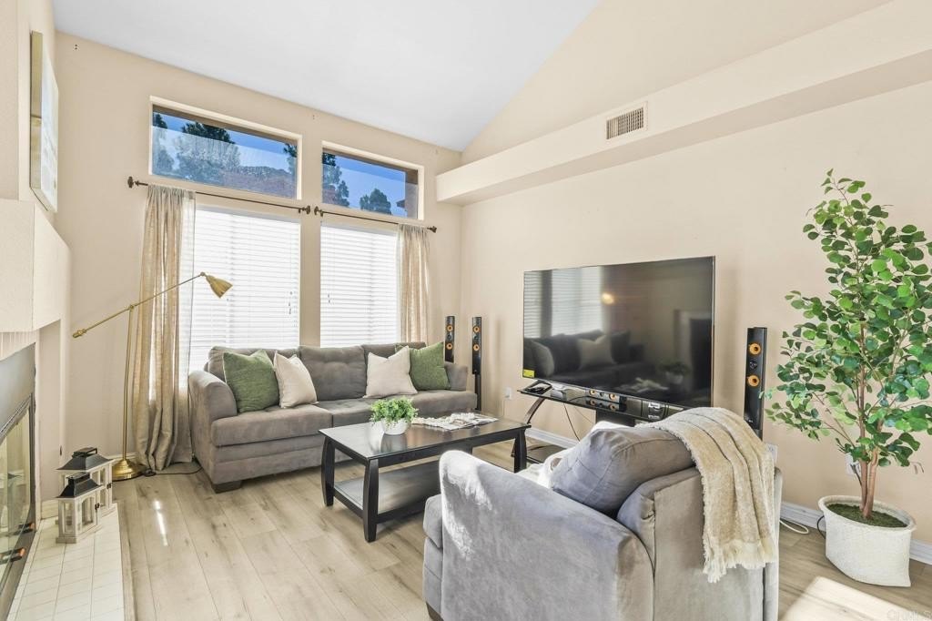 Chula Vista, California, 91910, United States, 2 Bedrooms Bedrooms, ,2 BathroomsBathrooms,Residential,For Sale,1996951