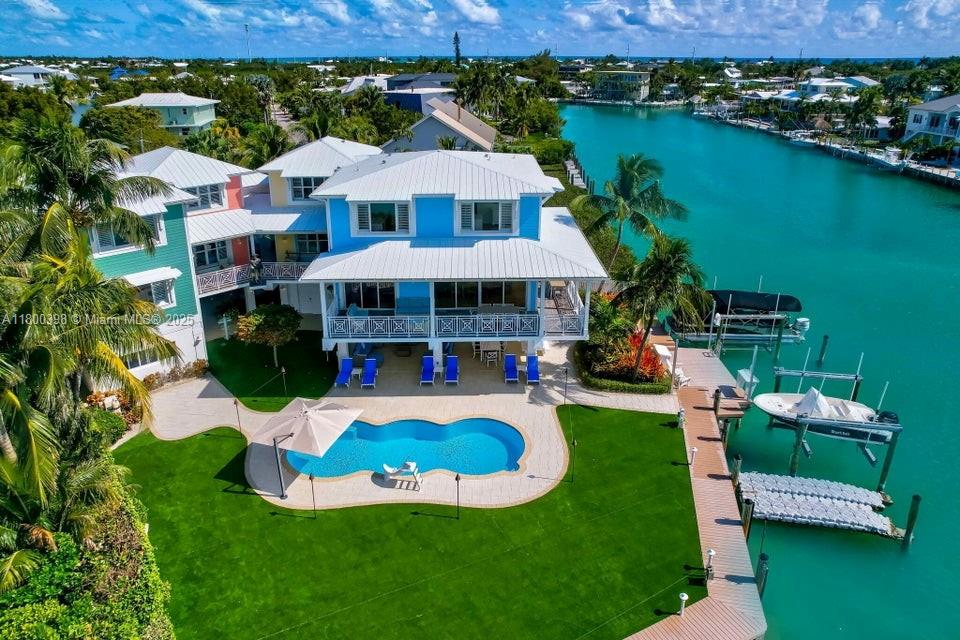 Islamorada, Florida, 33036, United States, 8 Bedrooms Bedrooms, ,10 BathroomsBathrooms,Residential,For Sale,1807381