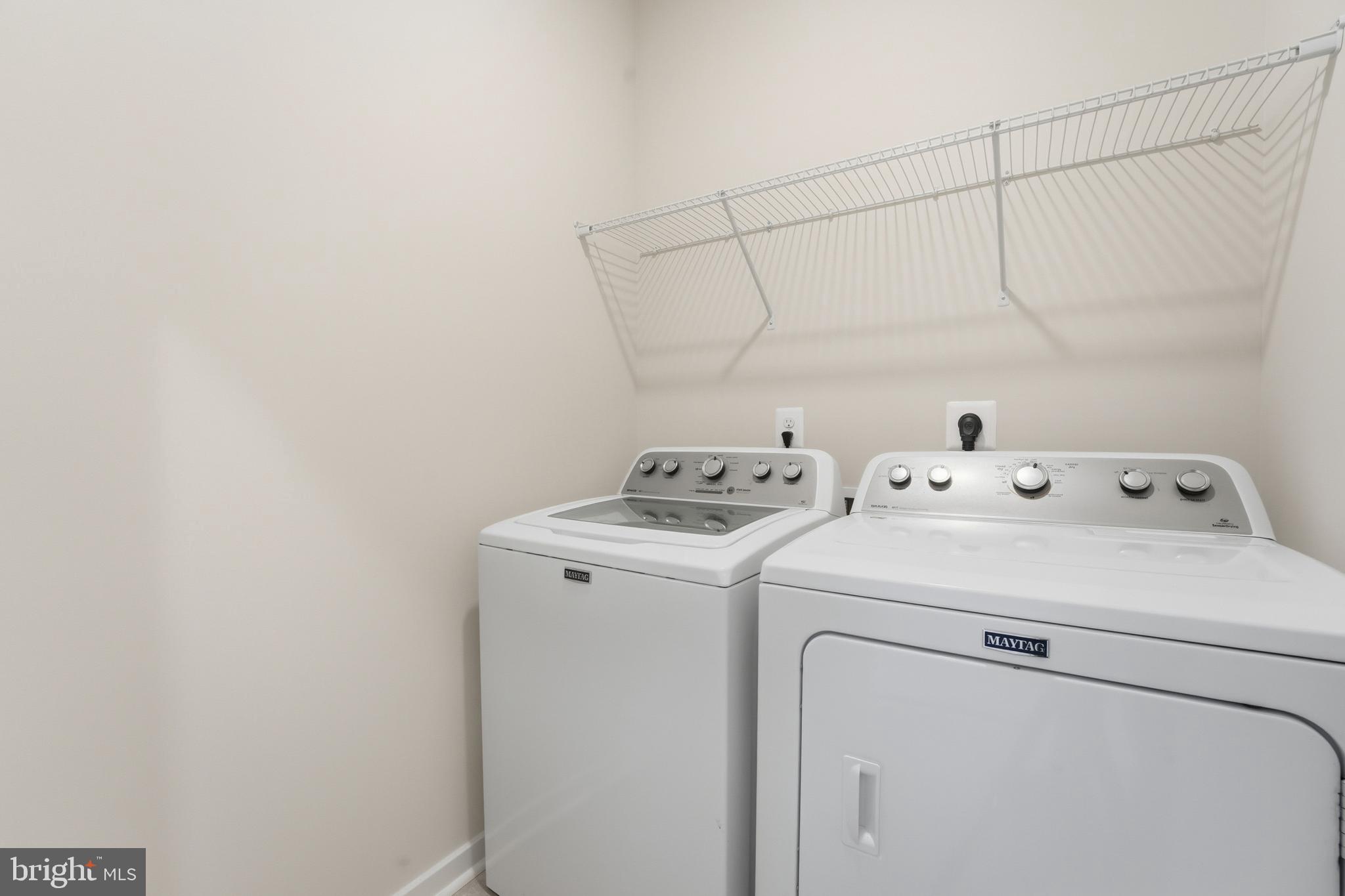 Jeffersonton, Virginia, 22724, United States, 4 Bedrooms Bedrooms, ,3 BathroomsBathrooms,Residential,For Sale,2005610