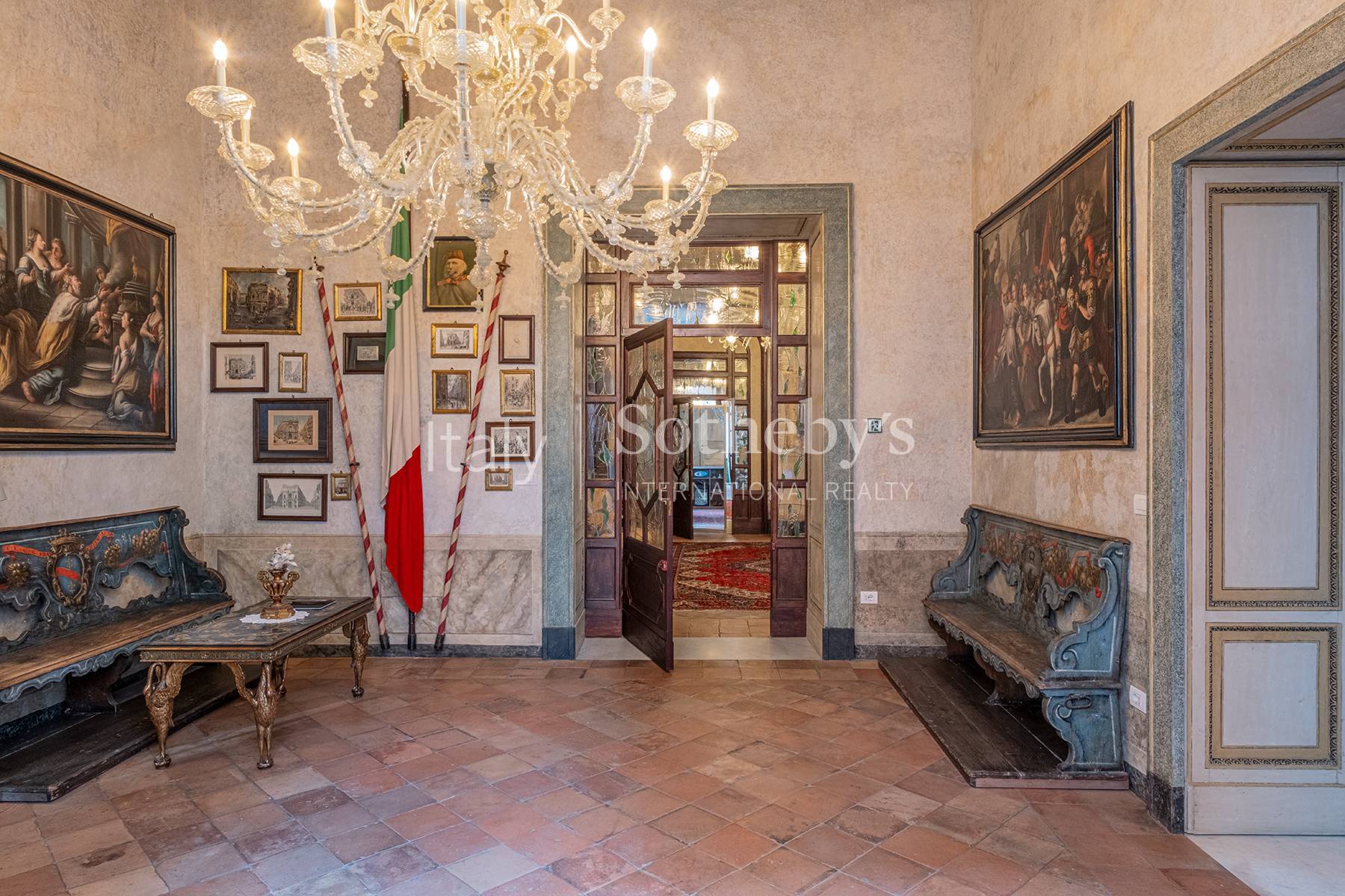  Monumental historic mansion in the heart of Naples - 物件實景