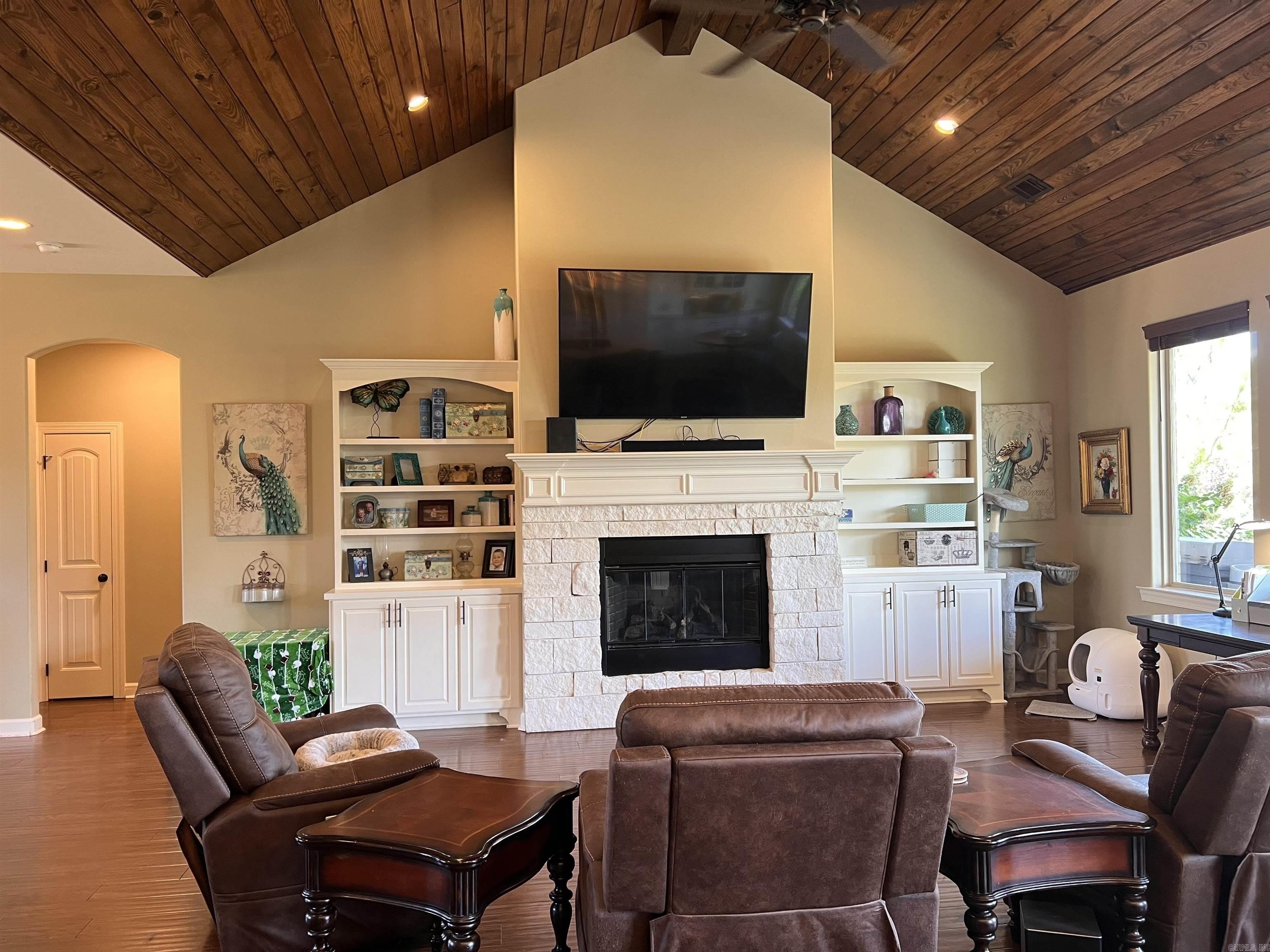 Hot Springs, Arkansas, 71913, United States, 3 Bedrooms Bedrooms, ,3 BathroomsBathrooms,Residential,For Sale,1976234