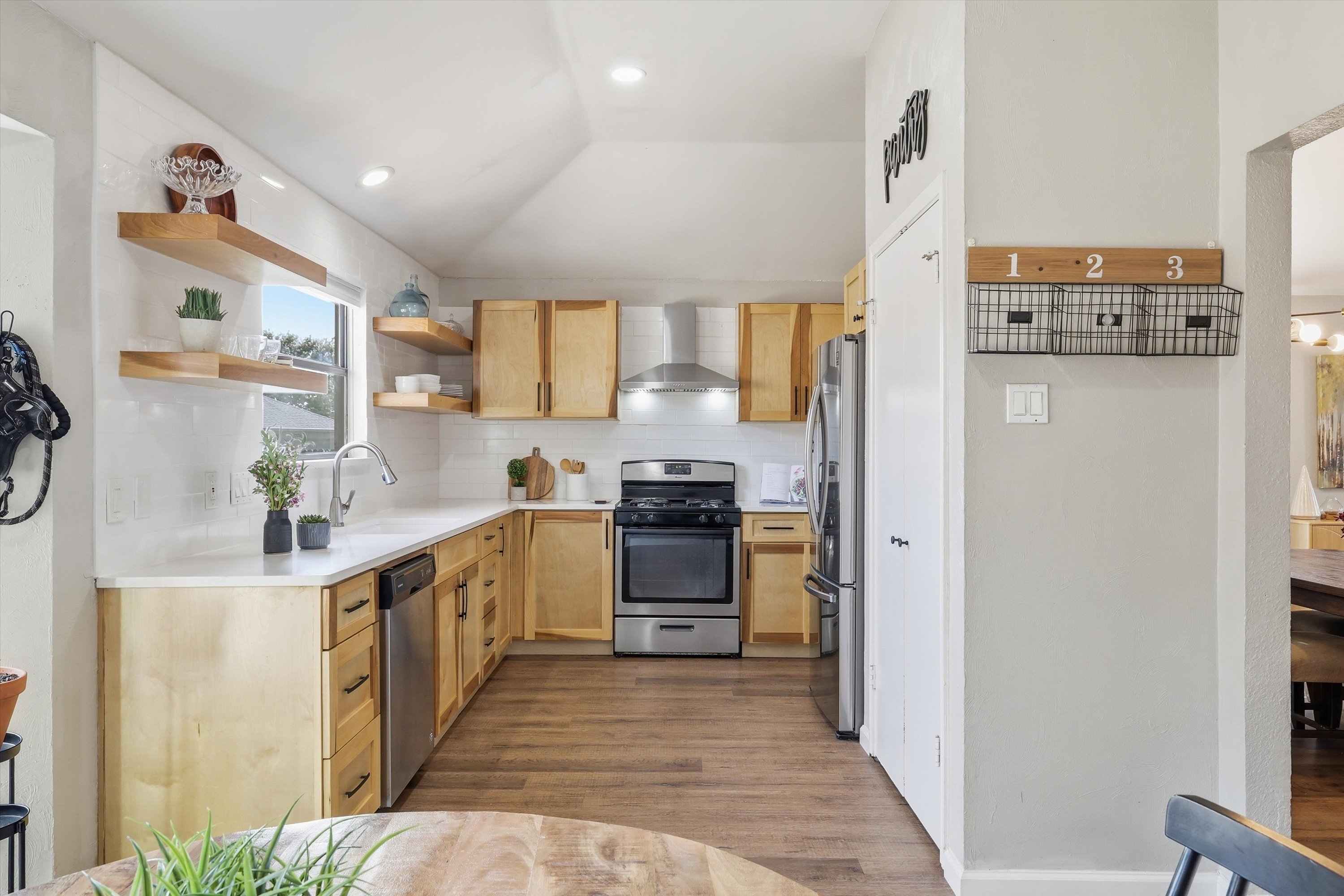  Beautifully Updated in Rowlett with a 2.75% Assumable FHA Loan - 物件實景